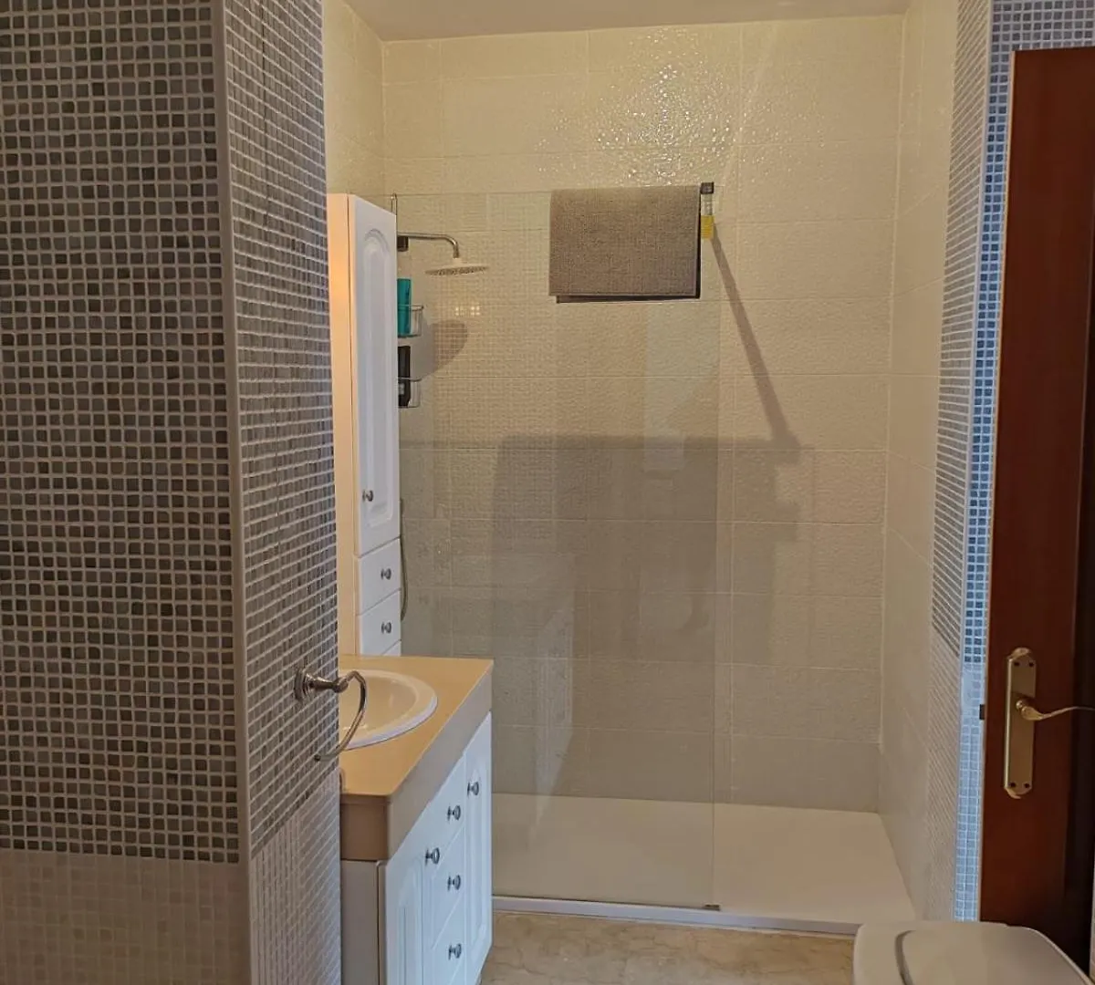 Seaview Apartment With Great Amenities & Facilities Benalmadena