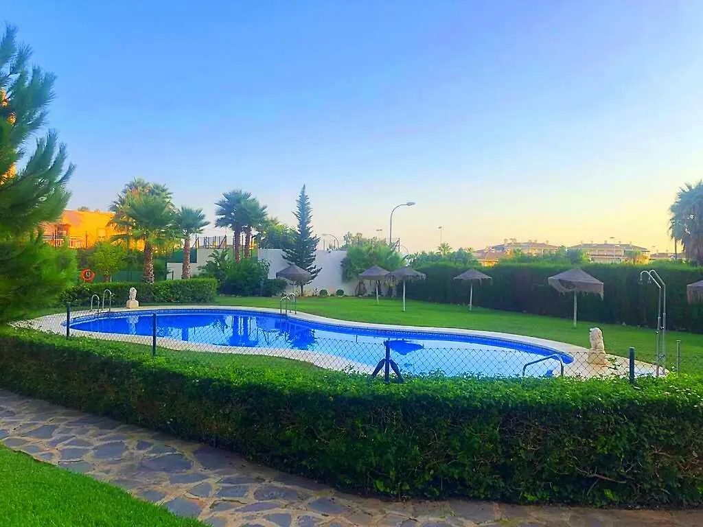 Seaview Apartment With Great Amenities & Facilities Benalmadena Spain