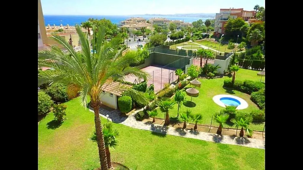 Seaview Apartment With Great Amenities & Facilities Benalmadena